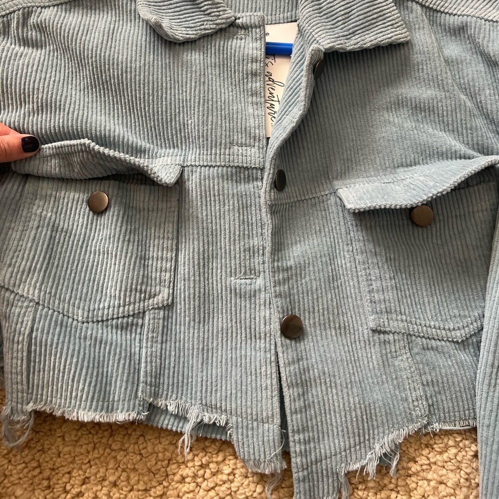 Cropped Jacket - Picture 2 of 4